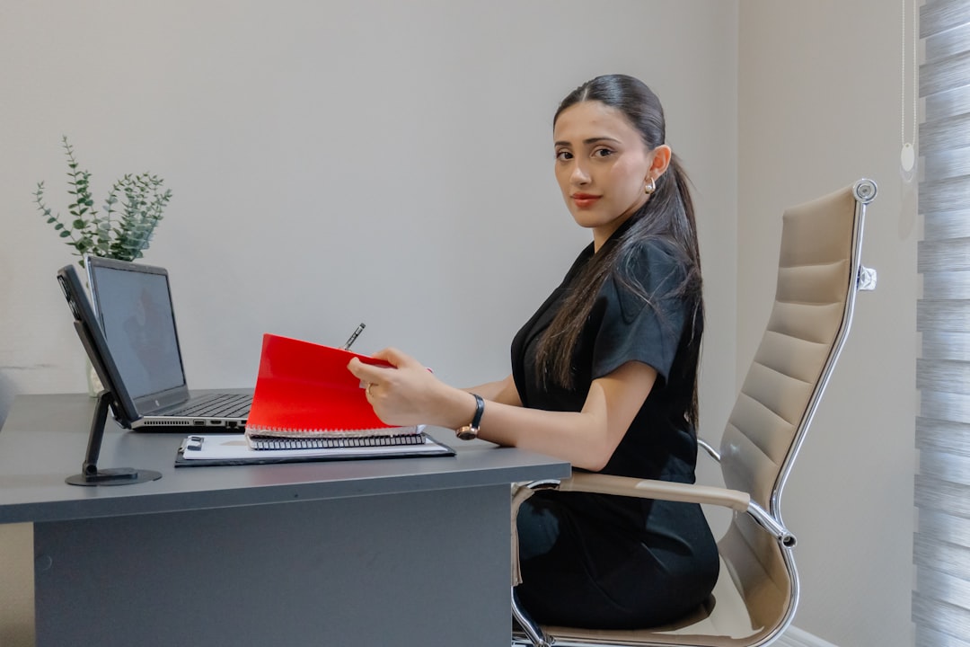 Uffici executive design minimale — uffici contract