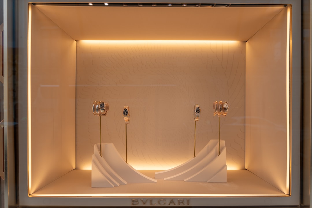 Boutique concept store interior design moderno — retail